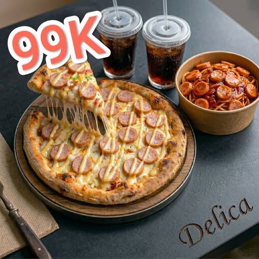 Combo Delica 99K gồm pizza xúc xích sốt phô mai, mì Ý xúc xích và hai ly nước uống